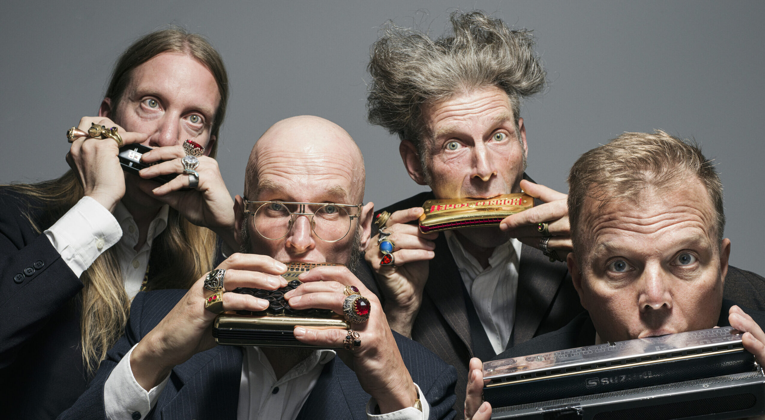 SVÄNG – Masters of the harmonica