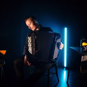 Sähköä palkeissa – Elektronisesti laajennettu harmonikka